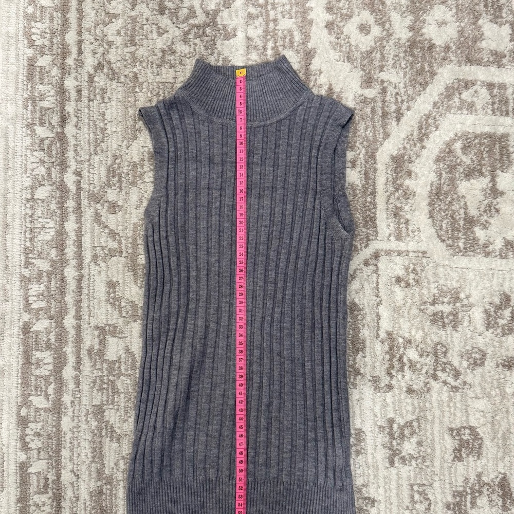 Gray Ribbed Mock Neck Sleeveless Knit Top